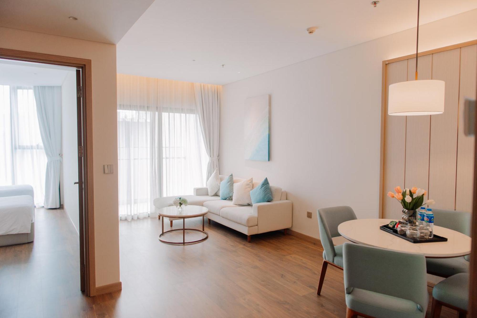 A La Carte Ha Long Apartment By The Beach Exterior photo