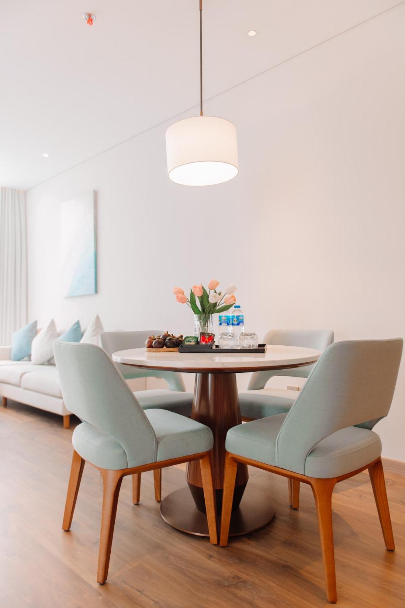 A La Carte Ha Long Apartment By The Beach Exterior photo