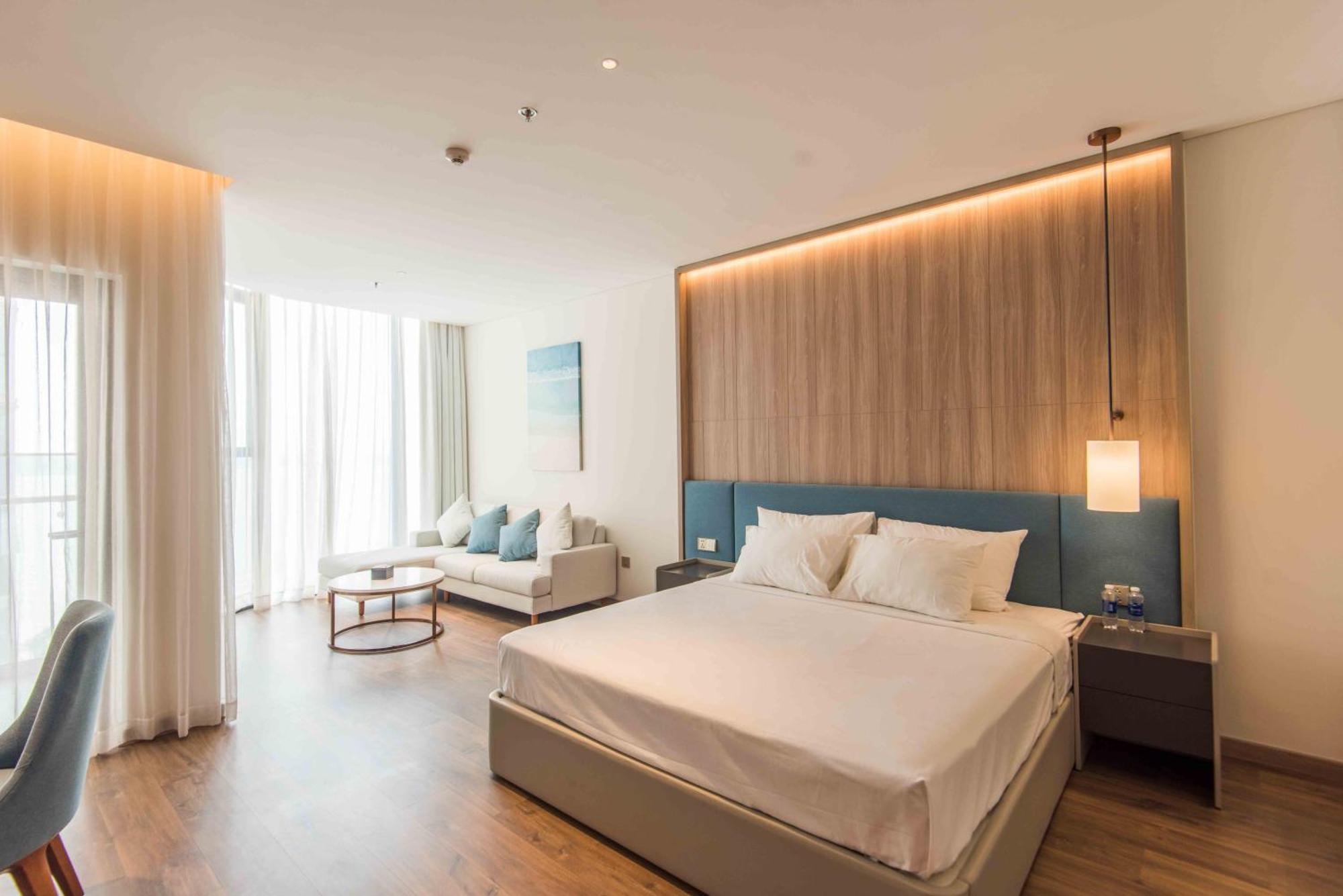 A La Carte Ha Long Apartment By The Beach Exterior photo