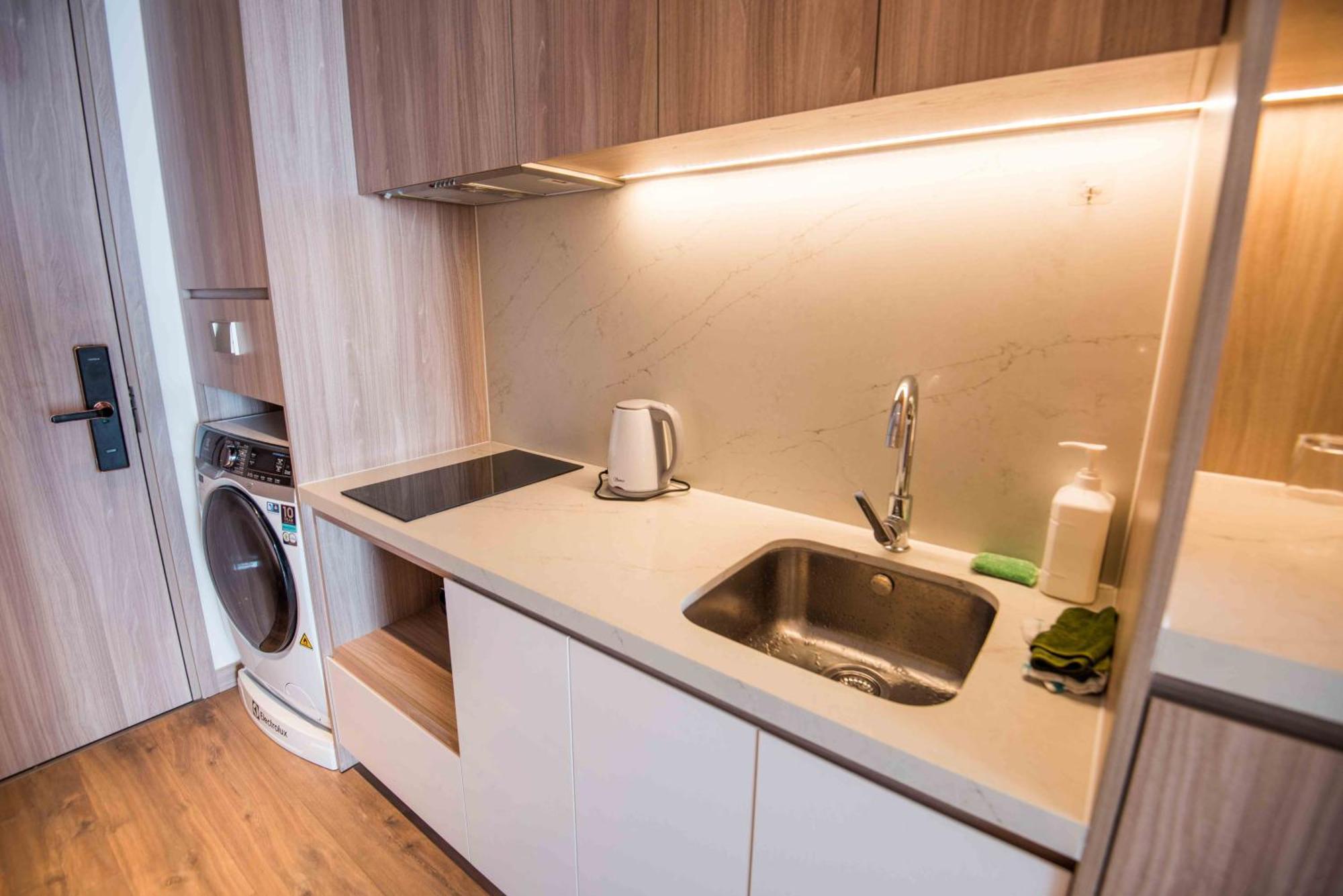 A La Carte Ha Long Apartment By The Beach Exterior photo