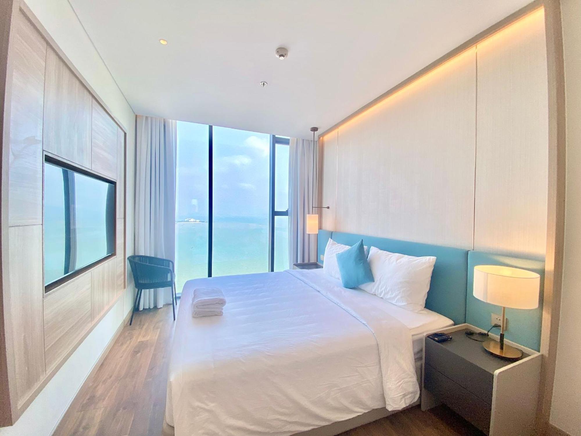 A La Carte Ha Long Apartment By The Beach Exterior photo